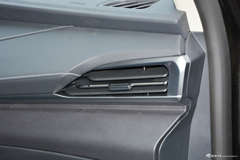 2017上汽大通D90 2.0T自动两驱水星