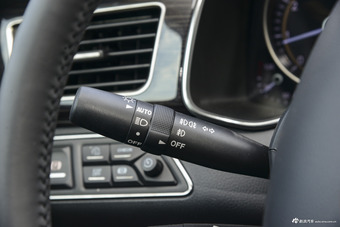 2017款红旗H7 2.0T自动豪华型