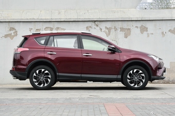 2018款RAV4荣放 2.5L自动四驱精英i版