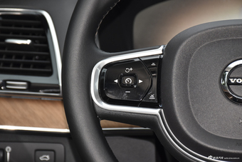 2018款沃尔沃XC90升级版 2.0T自动 T6智尊版