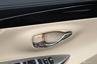 2016款YARiS L 致炫1.5L自动锐动版