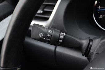 2017款Fortuner 4.0L自动 SR5 V6中东版