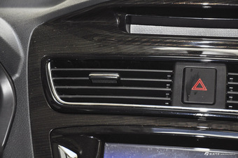 2016款英致727 1.5L手动商务版