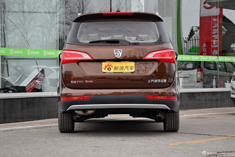 2017款宝骏730 1.5T手动尊享型7座