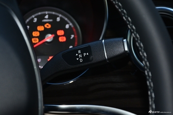 2018款奔驰V级 V 260 领航版