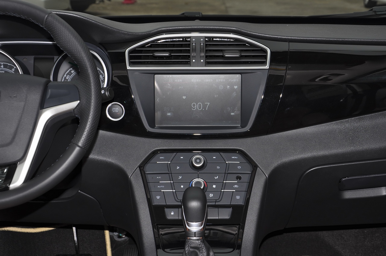 2016款锐腾 2.0T自动豪华版