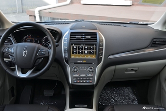 2019林肯MKC 2.0T自动四驱尊雅版 国VI