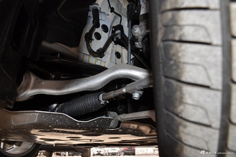 2017款宝马3系2.0T自动M运动型330i（白）