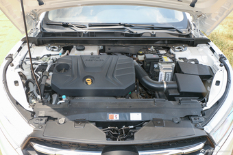 2016款奔腾B50 1.6L手动豪华型