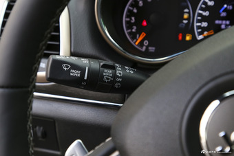 2017款大切诺基3.6L自动精英导航版