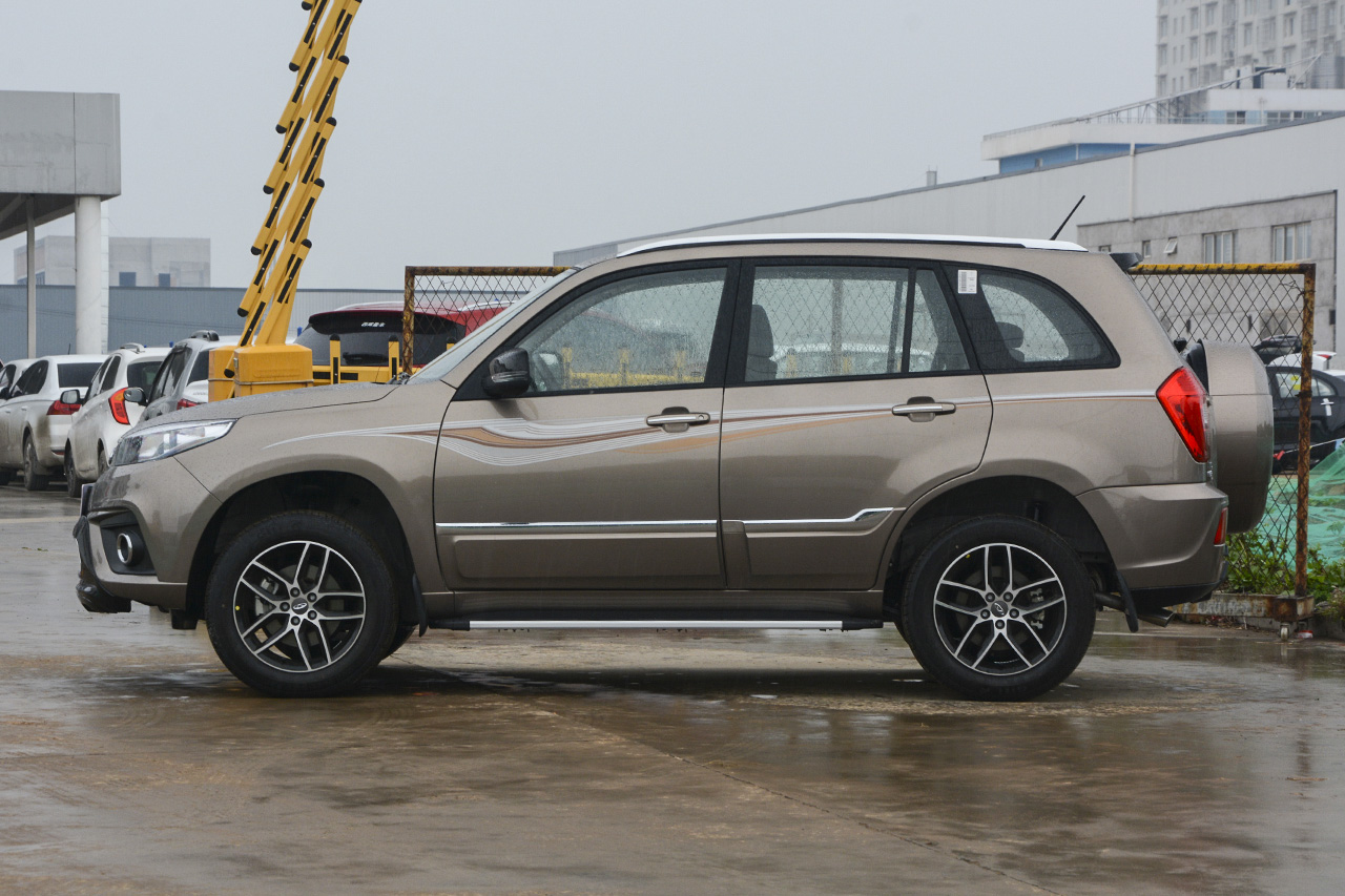 2018款瑞虎3 1.6L手动百万全球版