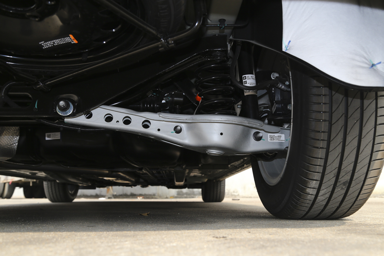 2018款别克GL6 1.3T自动18T豪华型6座 