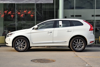 2017款沃尔沃XC60 2.0T自动T5 AWD智远升级版