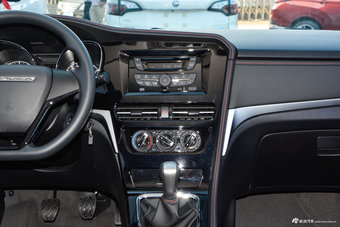 2018款启辰T70 1.6L手动睿趣版