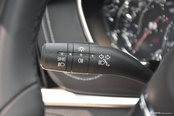 2016款荣威RX5 20T手动两驱旗舰版