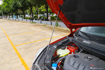 2017款风神AX5 1.4T手动趣尚型