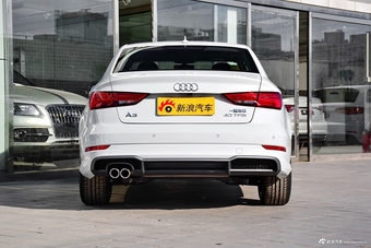 2018款奥迪A3 30周年型2.0T自动Limousine 40 TFSI运动型