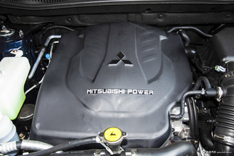 2016款猎豹CS10 2.0T自动豪华型 威尼斯蓝