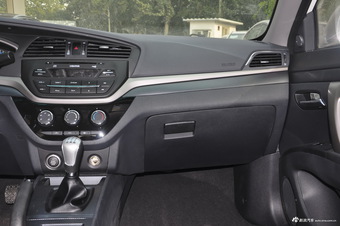 2017款海马M6 1.6L手动舒适型