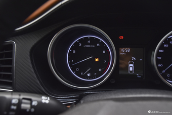 2017款众泰T300 1.5L手动豪华型