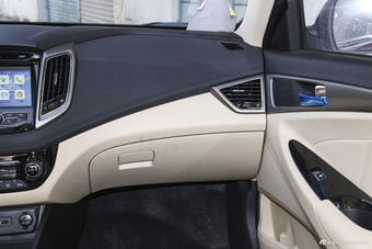 2016款逸动1.6L手动风尚型