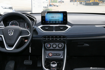 2018款宝骏530 1.8L自动精英型