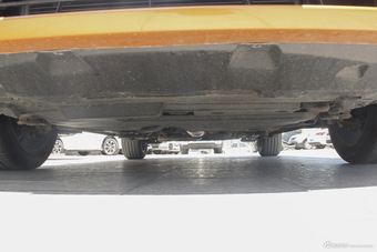 2015款比亚迪秦1.5T自动双冠旗舰版