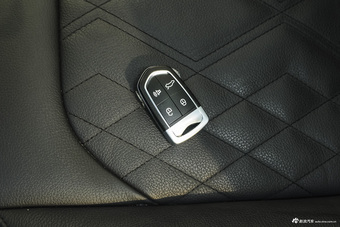 2016款宝沃BX7 2.0T自动四驱旗舰版28T