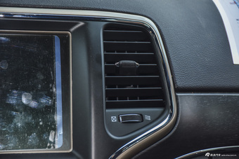 2016款大切诺基3.0TD自动柴油舒享导航版