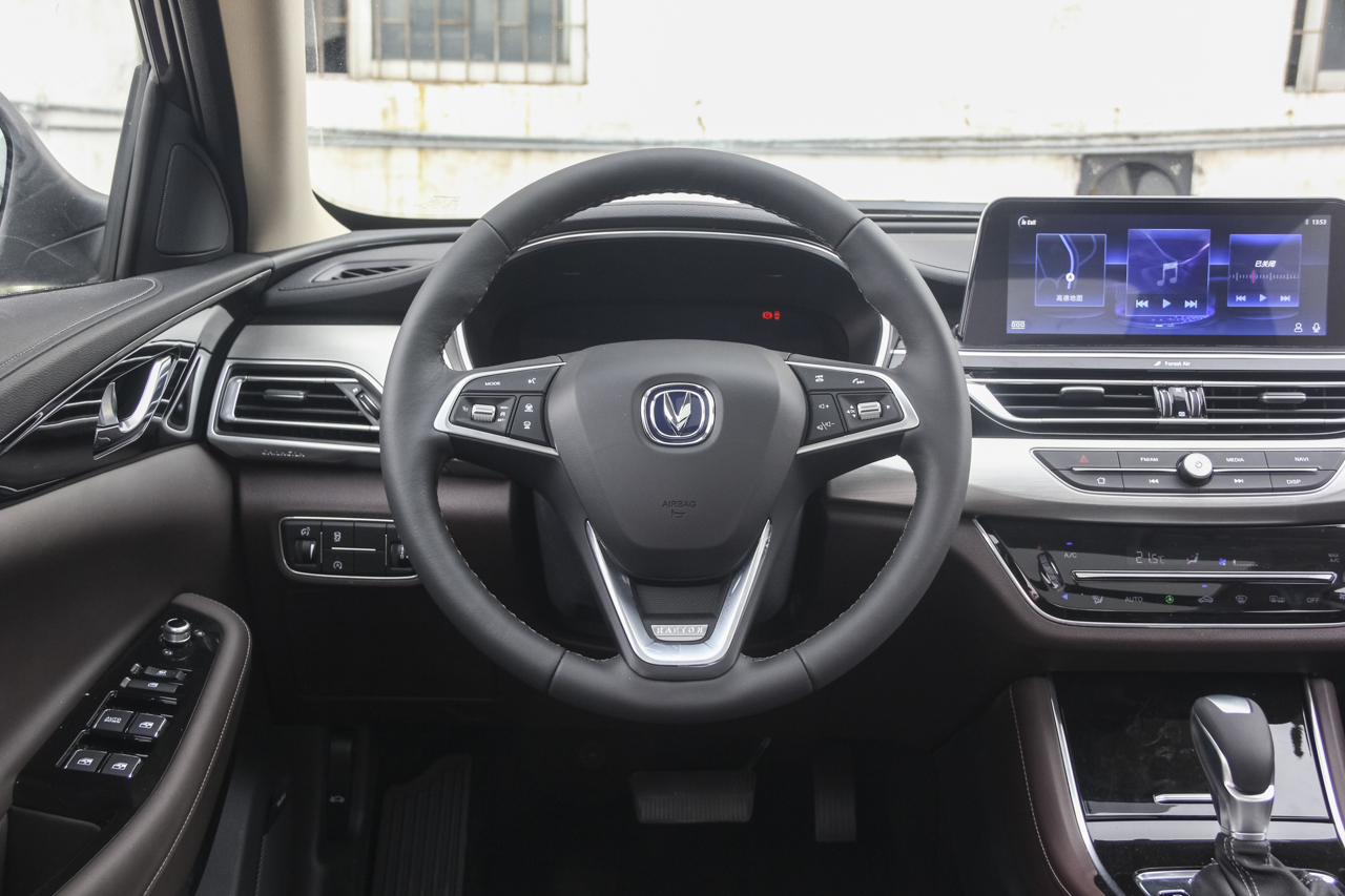 2018款睿骋CC1.5T自动智雅型