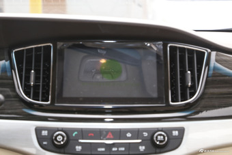 2016款宝骏730 1.5T手动豪华版 7座