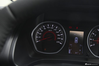 2018款东南DX3 1.5L手动尊贵型