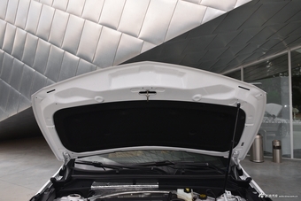 2018款XT4 2.0T四驱铂金版28T