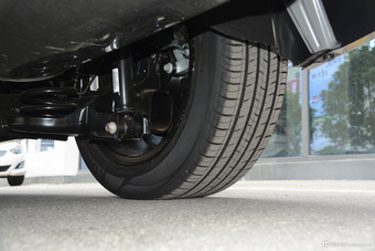 2018款比亚迪宋MAX 1.5T自动智联精英型6座