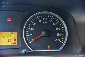 2016款菱智M3L 1.6L手动舒适型7座