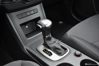 2015款荣威350 1.5L自动豪华天窗版