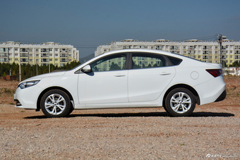 2016款名爵锐行1.5L手动超值豪华版