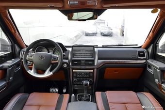 2017款北京BJ80 2.3T捍卫者图片