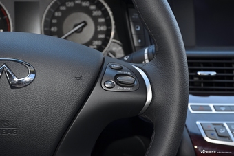 2019款英菲尼迪Q70L 2.0T自动悦享版