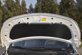 2016款长安欧尚1.5L手动豪华型