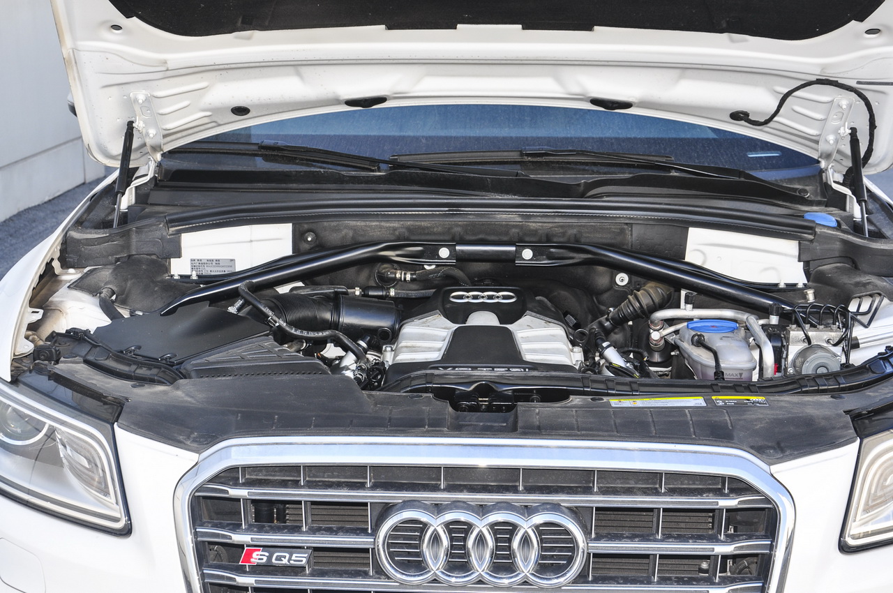 2014款奥迪SQ5 3.0T自动3.0TFSI quattro