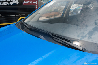 2017款长安欧尚A800 1.6L手动豪华型