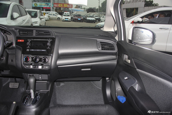 2016款飞度1.5L自动CVT LX舒适型