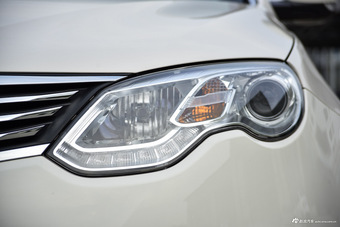 2016款荣威e550 1.5L自动旗舰版