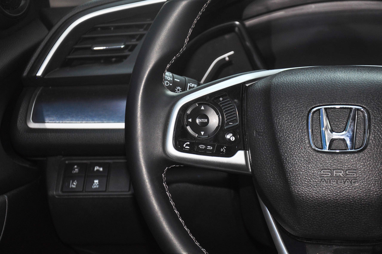 2016款思域1.5T自动220TURBO尊耀版