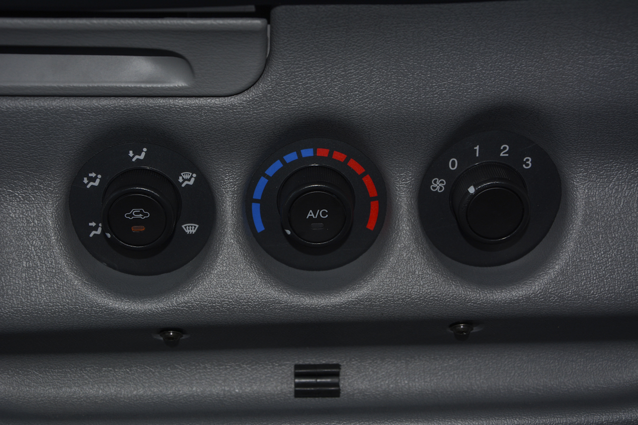 2017款特顺2.8T手动商运型短轴中顶6/7/8座JX493