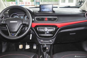 2016款哈弗H1 1.5L手动舒适型蓝标改款 钛白