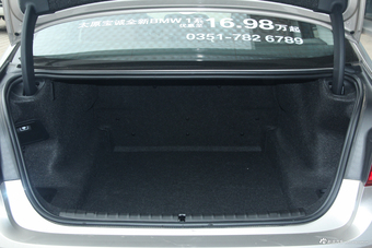 2018款宝马5系2.0T自动530Li尊享型豪华套装