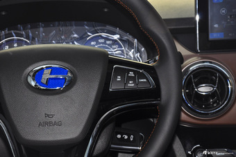 2016款昌河Q25 1.5L自动乐惠版