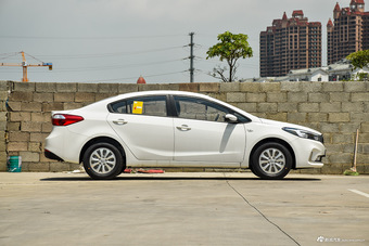 2016款起亚K3 1.6L手动GL